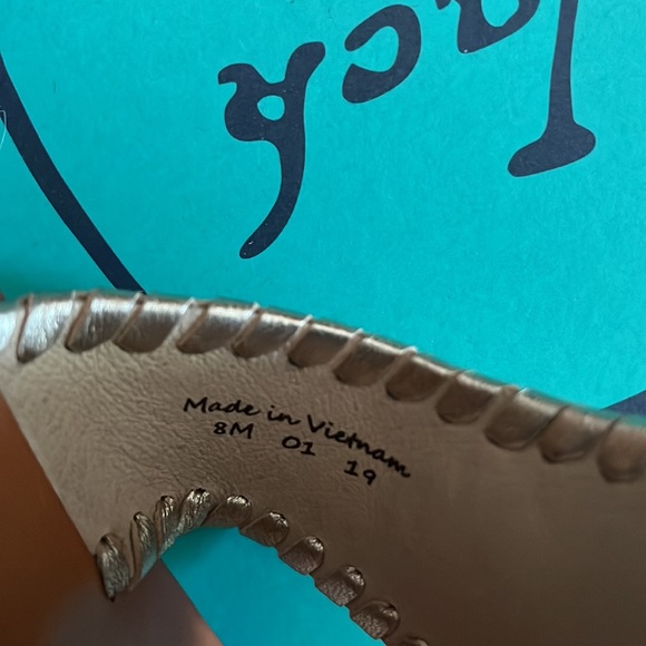 Jack Rogers Demi Wedge metallic, size 8. - Picture 3 of 3